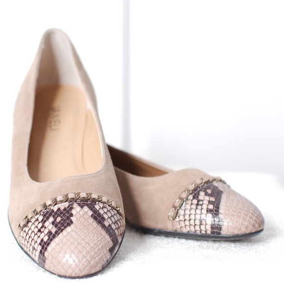 Vaneli Shoes - NWOT vaneli suede flats narrow